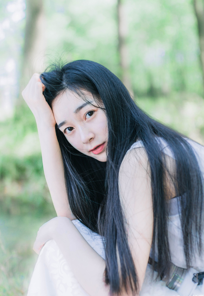明明下流的人凑一起就叫上流社会。——韩寒